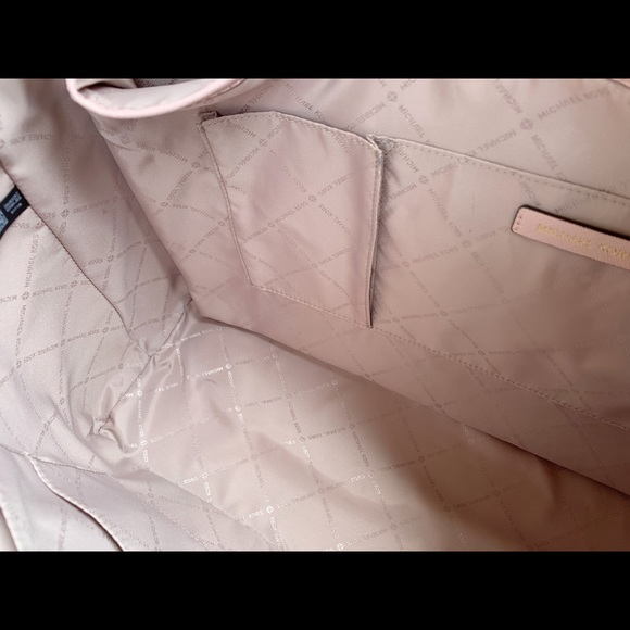 👜💕-NWT Michael Kors Large Laptop Tote - Picture 7 of 7